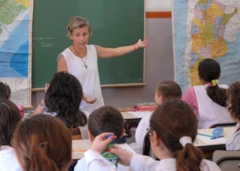 Neumann y Balbín proponen la figura del “Defensor del Docente”