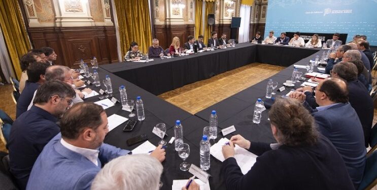El Foro de Intendentes Radicales se reunió con el gobernador Axel Kicillof
