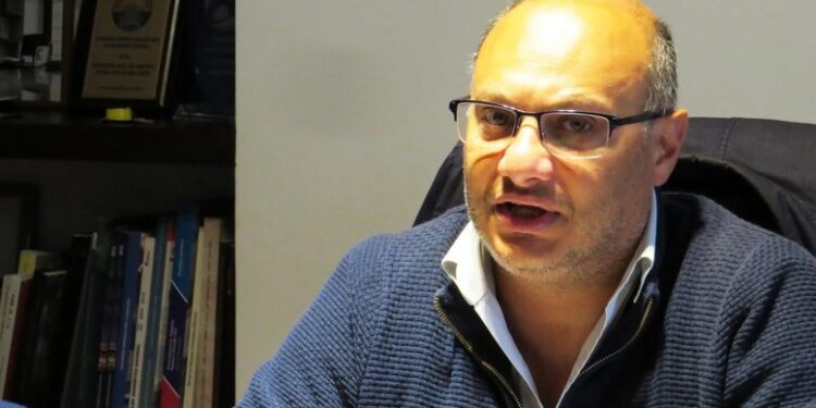 Reino dijo que no cobrar tasas en las facturas de energía lleva a un “desfinanciamiento municipal”