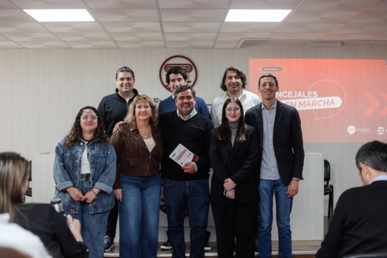 Integrantes del Foro de Concejales Radicales en el encuentro fundacional en Mar del Plata